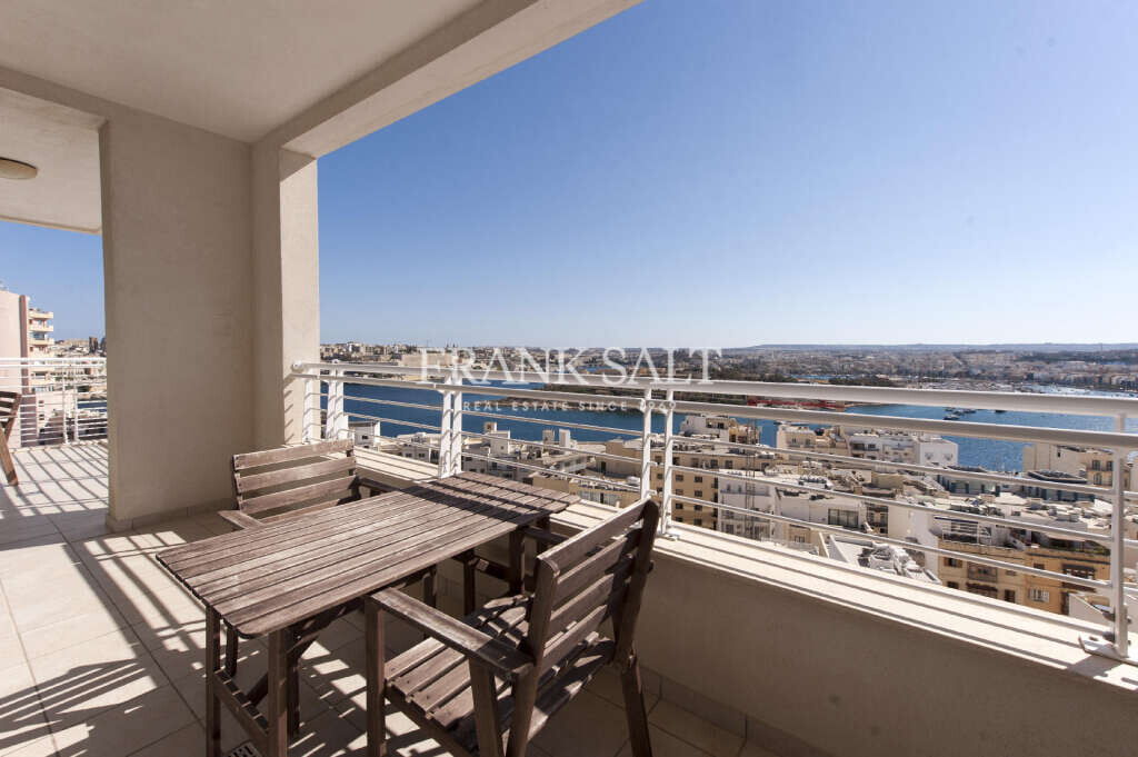 Fort Cambridge, 2 Bedrooms Bedrooms, ,1 BathroomBathrooms,For Sale,FRSA-035997