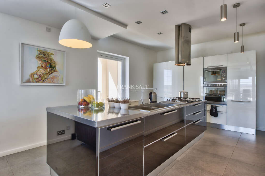 Fort Cambridge, 2 Bedrooms Bedrooms, ,1 BathroomBathrooms,For Sale,FRSA-035996