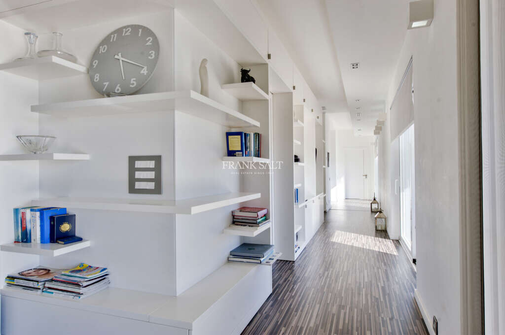 Fort Cambridge, 2 Bedrooms Bedrooms, ,1 BathroomBathrooms,For Sale,FRSA-035996