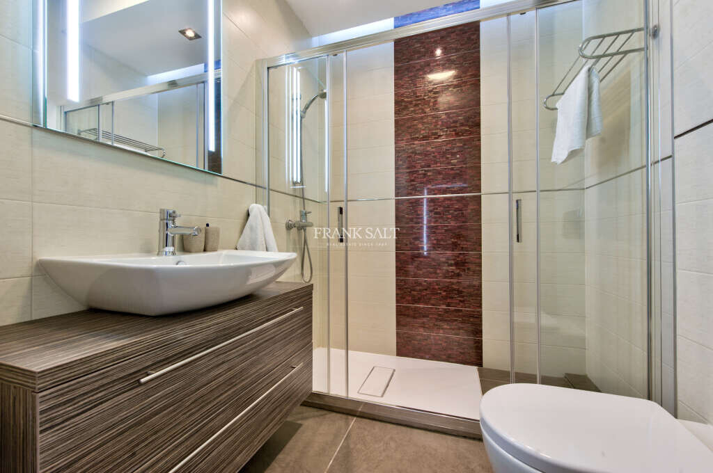 Fort Cambridge, 2 Bedrooms Bedrooms, ,1 BathroomBathrooms,For Sale,FRSA-035996