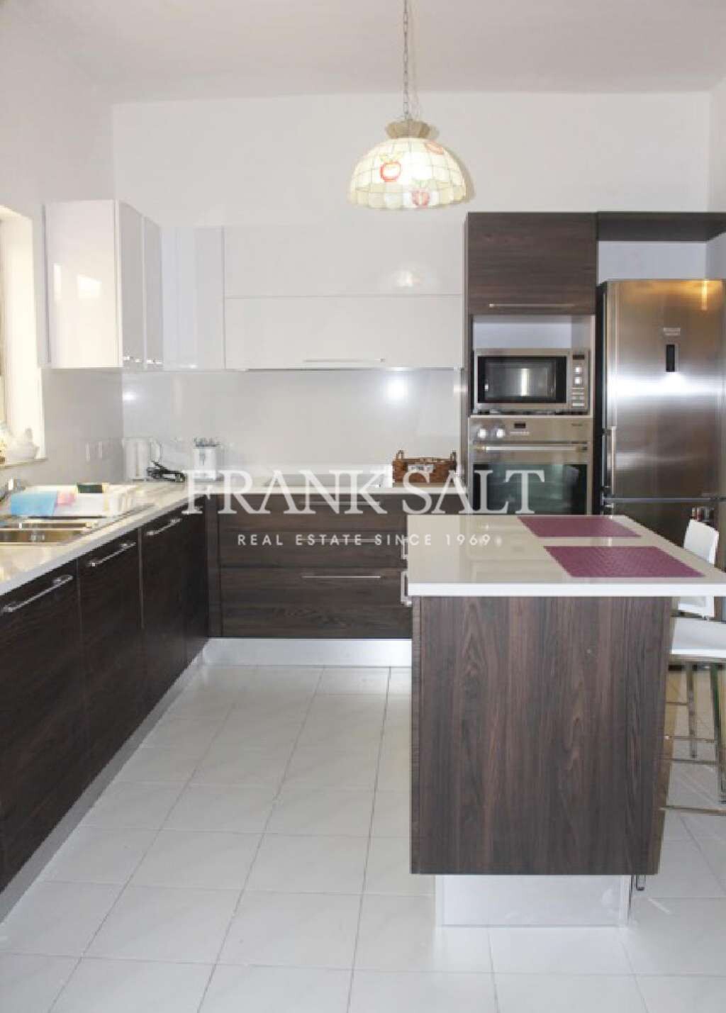 Sliema, 3 Bedrooms Bedrooms, ,1 BathroomBathrooms,For Sale,FRSA-913747