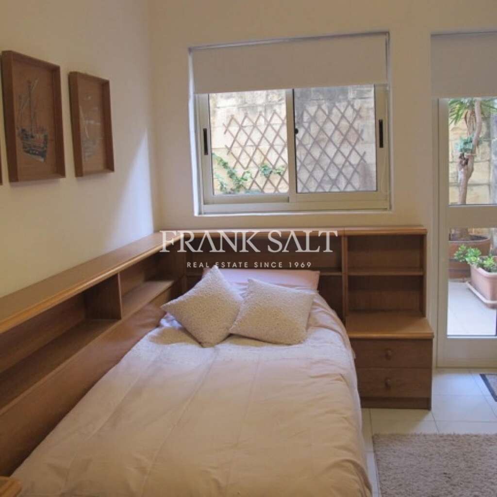 Sliema, 3 Bedrooms Bedrooms, ,1 BathroomBathrooms,For Sale,FRSA-913747