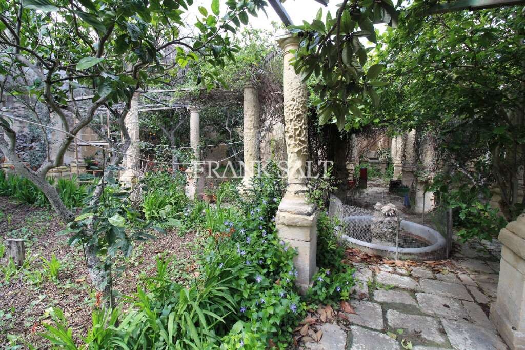 Luqa, 3 Bedrooms Bedrooms, ,2 BathroomsBathrooms,For Sale,FRSA-750088