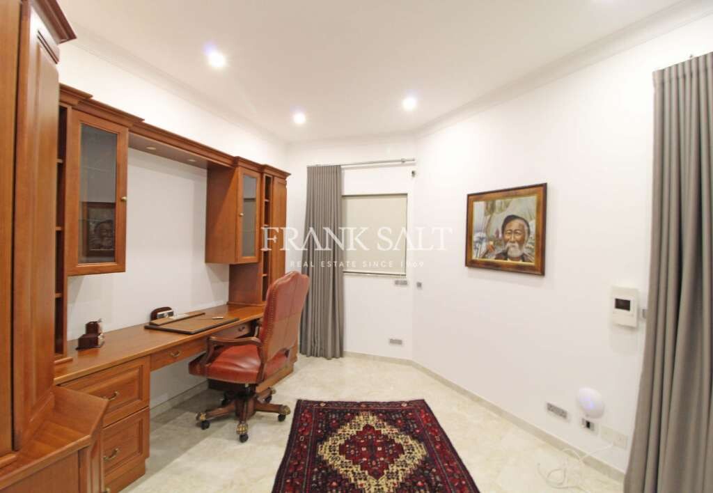 Mellieha, 7 Bedrooms Bedrooms, ,4 BathroomsBathrooms,For Sale,FRSA-701139