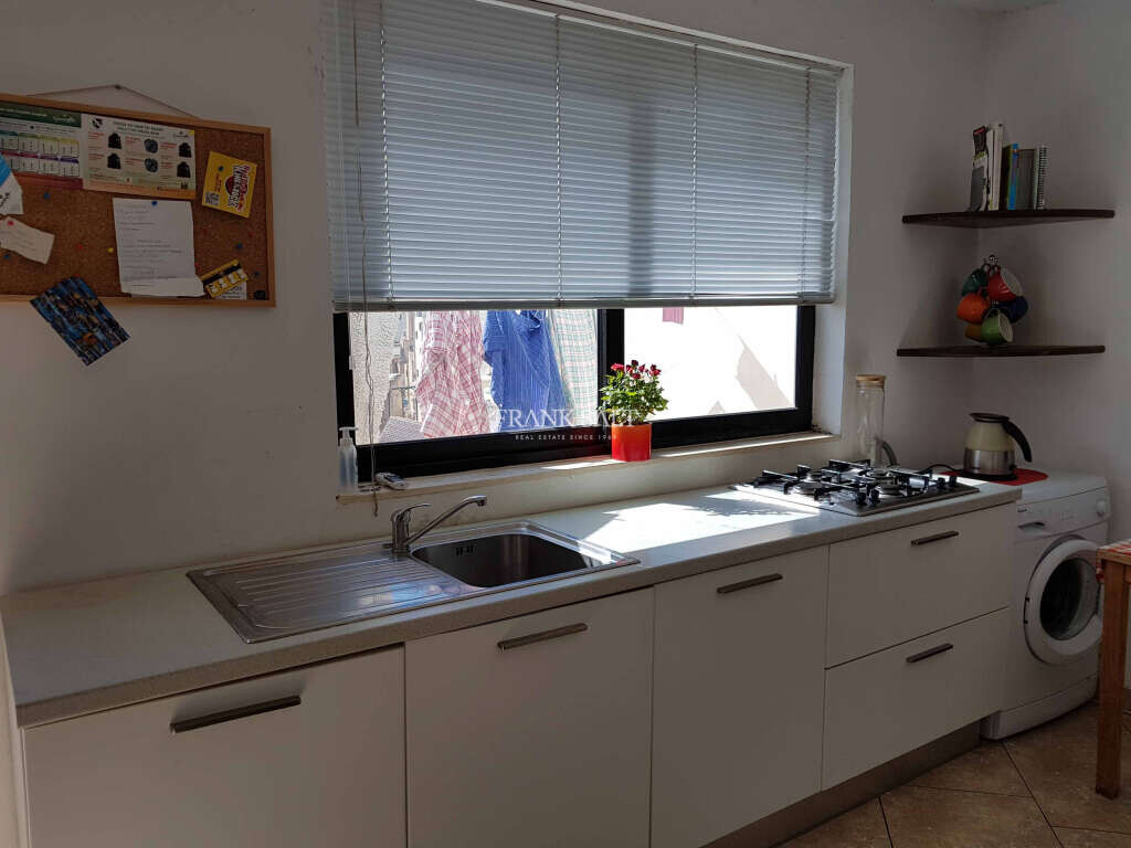 Gzira, 2 Bedrooms Bedrooms, ,1 BathroomBathrooms,For Sale,FRSA-312150