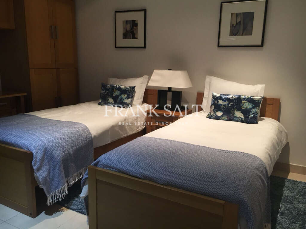 Sliema, 3 Bedrooms Bedrooms, ,1 BathroomBathrooms,For Sale,FRSA-912997