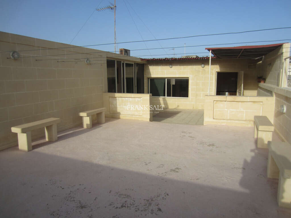 Paola, 2 Bedrooms Bedrooms, ,2 BathroomsBathrooms,For Sale,FRSA-417248