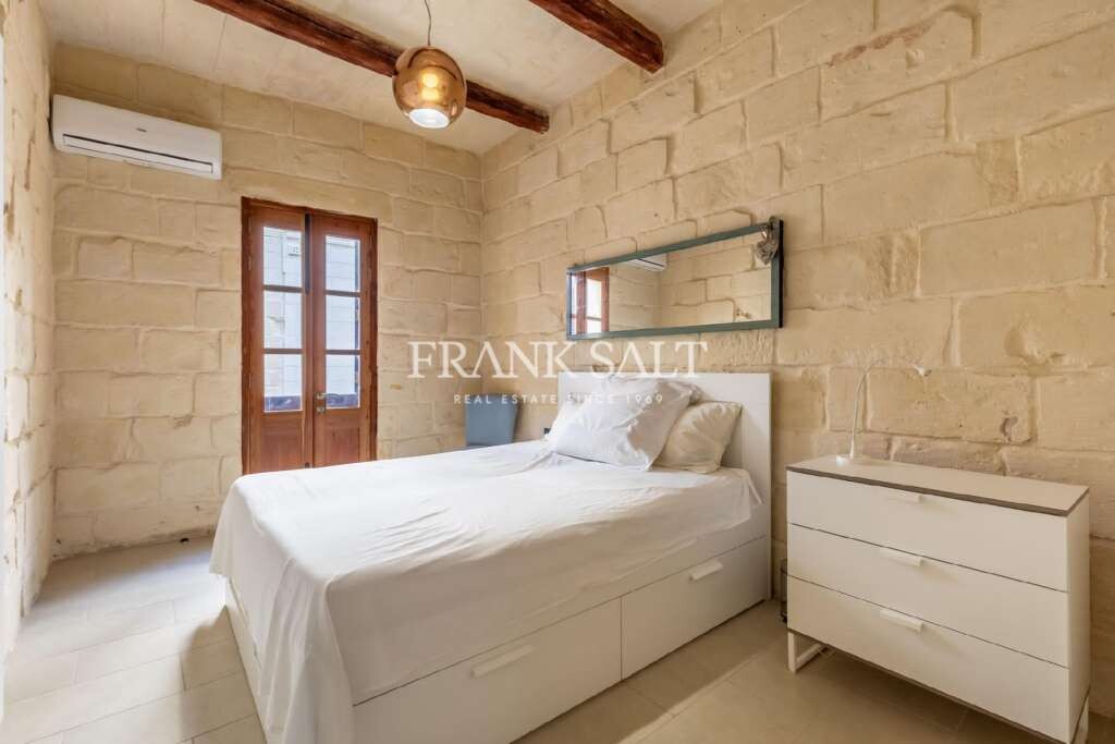 St Julians, 7 Bedrooms Bedrooms, ,2 BathroomsBathrooms,For Sale,FRSA-316402