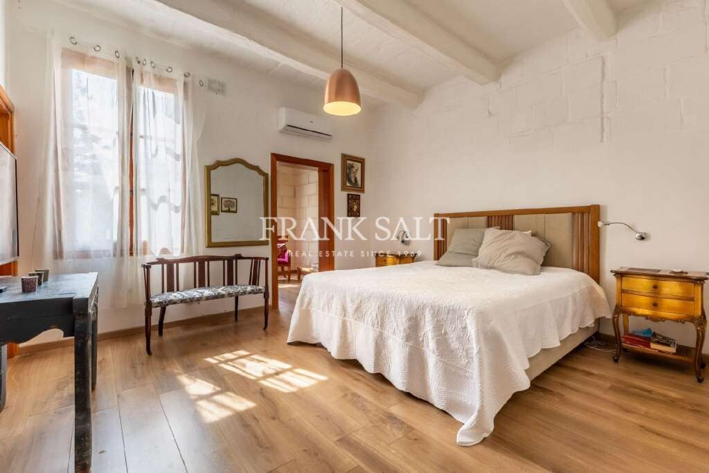 St Julians, 7 Bedrooms Bedrooms, ,2 BathroomsBathrooms,For Sale,FRSA-316402