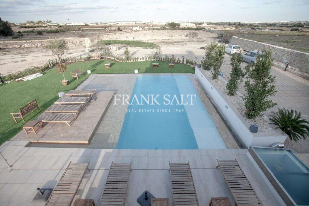 Siggiewi, 3 Bedrooms Bedrooms, ,3 BathroomsBathrooms,For Sale,FRSA-316306