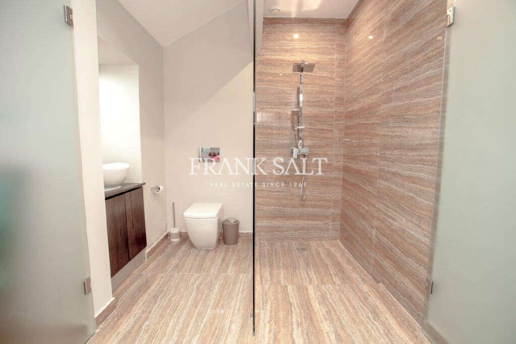 Siggiewi, 3 Bedrooms Bedrooms, ,3 BathroomsBathrooms,For Sale,FRSA-316306