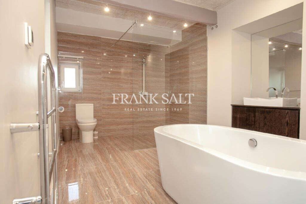 Siggiewi, 3 Bedrooms Bedrooms, ,3 BathroomsBathrooms,For Sale,FRSA-316306