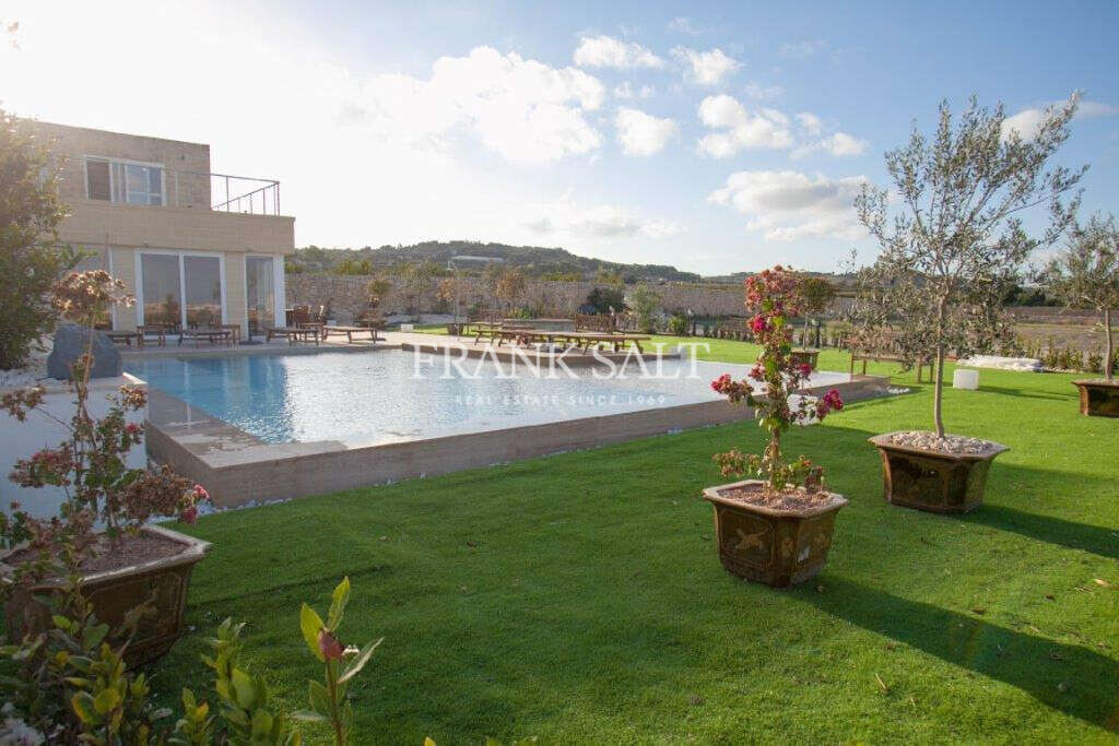 Siggiewi, 3 Bedrooms Bedrooms, ,3 BathroomsBathrooms,For Sale,FRSA-316306