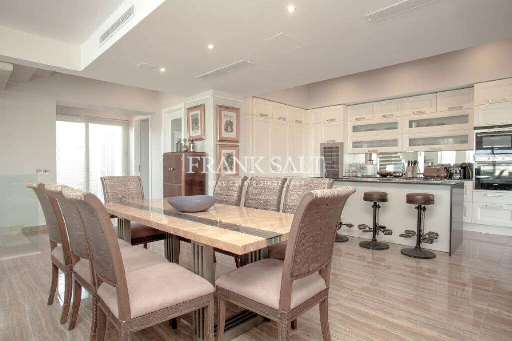 Siggiewi, 3 Bedrooms Bedrooms, ,3 BathroomsBathrooms,For Sale,FRSA-316306