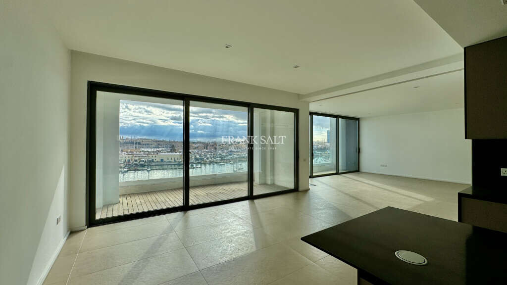 Sliema, 4 Bedrooms Bedrooms, ,4 BathroomsBathrooms,For Sale,FRSA-912774