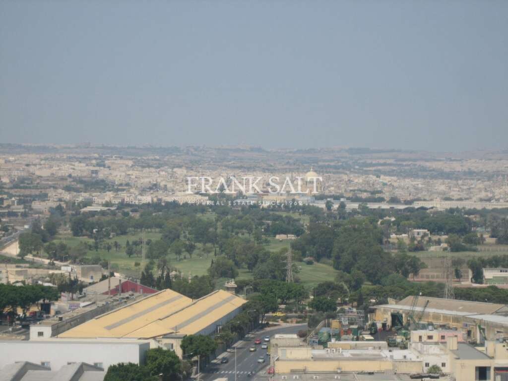 Paola, 4 Bedrooms Bedrooms, ,2 BathroomsBathrooms,For Sale,FRSA-910496