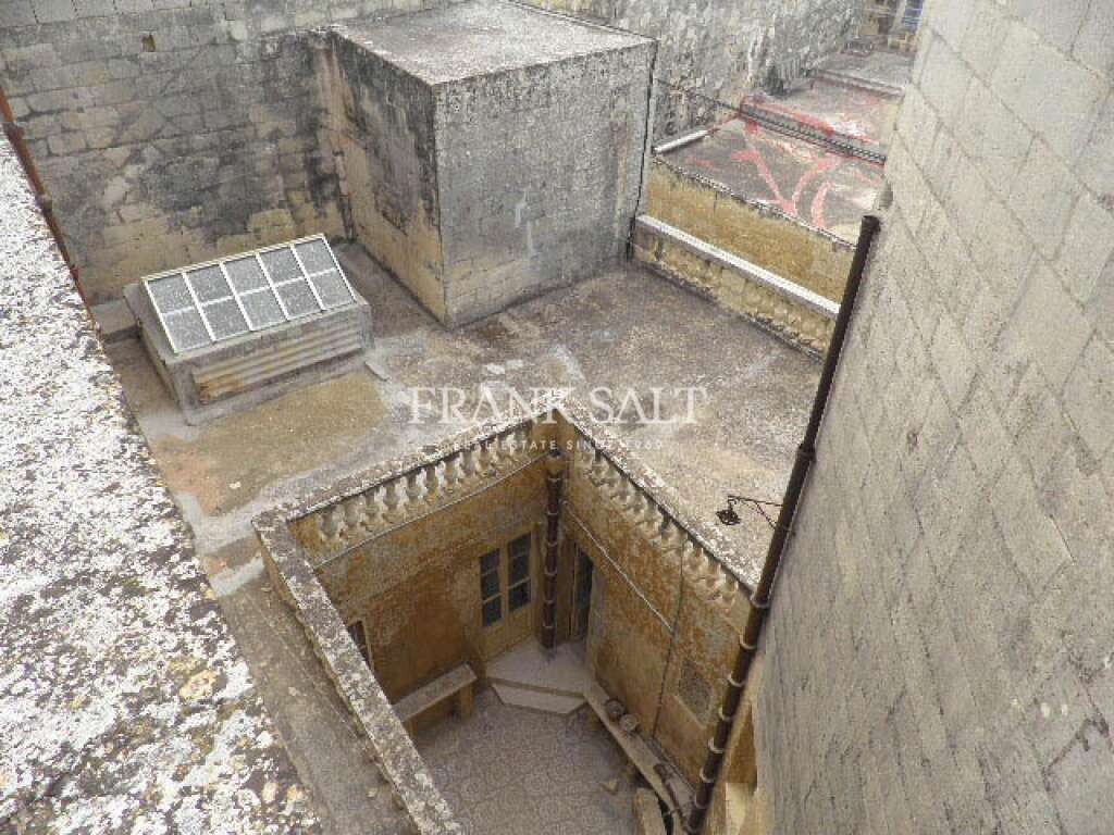 Zebbug, 5 Bedrooms Bedrooms, ,2 BathroomsBathrooms,For Sale,FRSA-812312