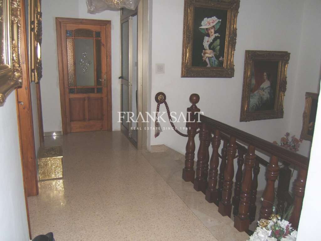 Fgura, 3 Bedrooms Bedrooms, ,1 BathroomBathrooms,For Sale,FRSA-406550