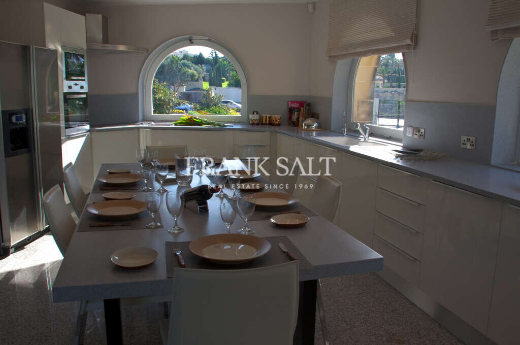 Mosta, 3 Bedrooms Bedrooms, ,3 BathroomsBathrooms,For Sale,FRSA-311993