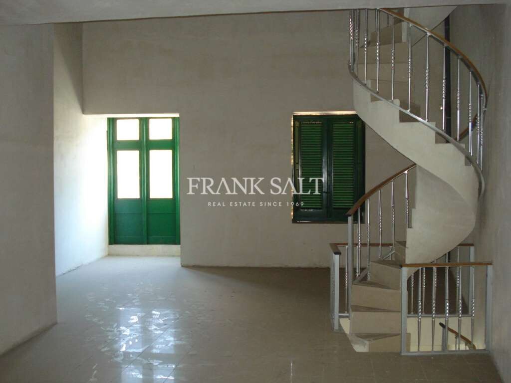 Pieta, ,For Sale,FRSA-309955