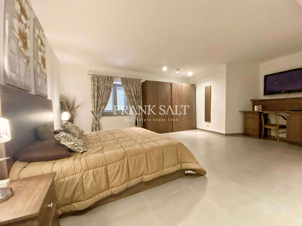 Vittoriosa, 3 Bedrooms Bedrooms, ,1 BathroomBathrooms,For Sale,FRSA-211772