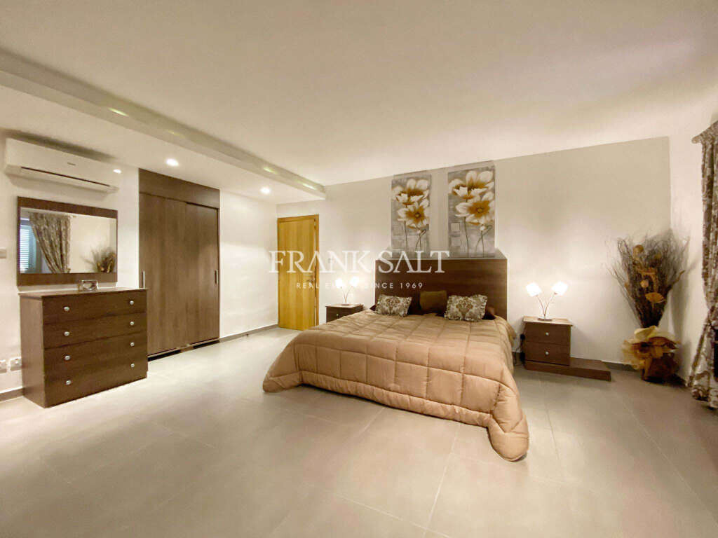 Vittoriosa, 3 Bedrooms Bedrooms, ,1 BathroomBathrooms,For Sale,FRSA-211772