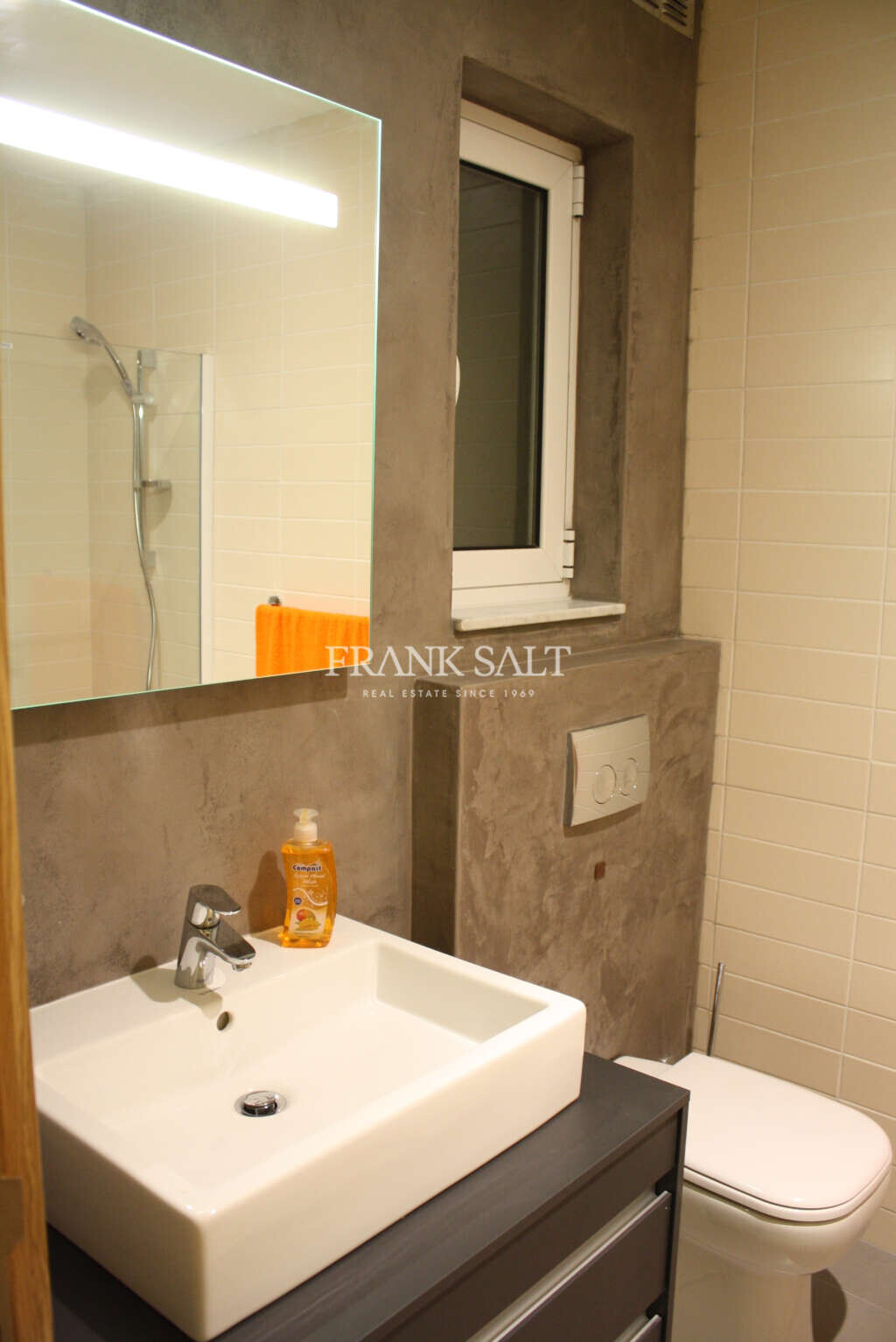 Vittoriosa, 2 Bedrooms Bedrooms, ,1 BathroomBathrooms,For Sale,FRSA-211771