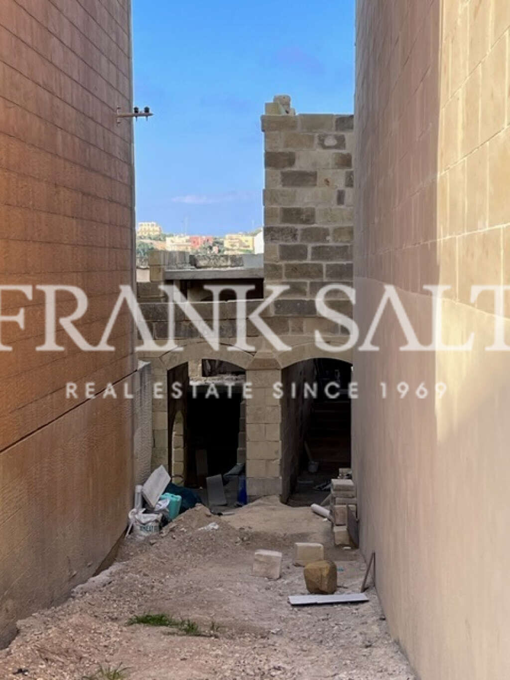 Munxar, Gozo, 3 Bedrooms Bedrooms, ,2 BathroomsBathrooms,For Sale,FRSA-103862