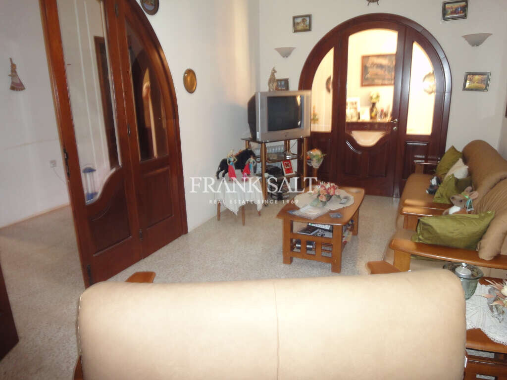 Dingli, 3 Bedrooms Bedrooms, ,1 BathroomBathrooms,For Sale,FRSA-027520