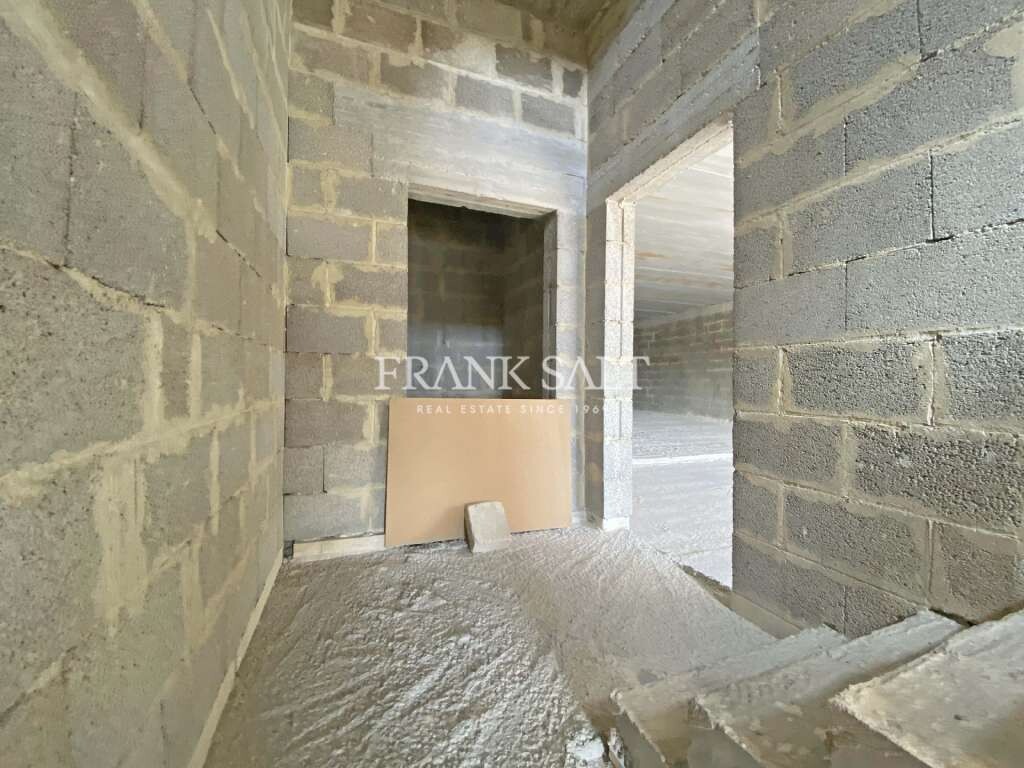 Qormi, ,For Sale,FRSA-015935