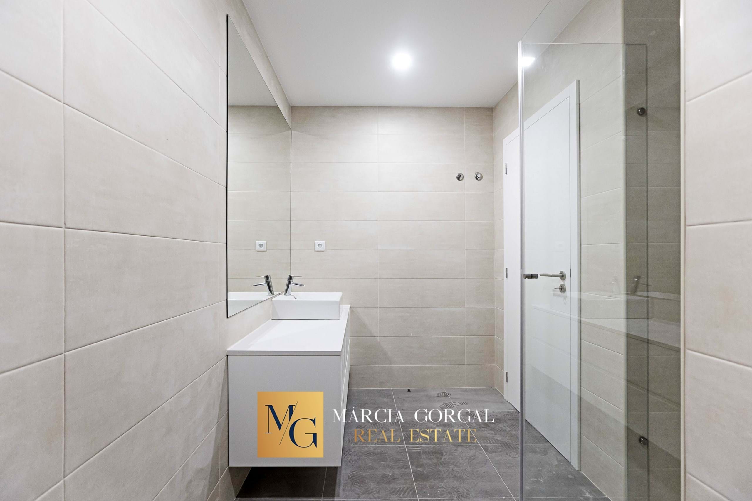 1 Bed, 1 Bath, ApartmentFor Sale, Vila Nova de Gaia, Porto, 4400-270