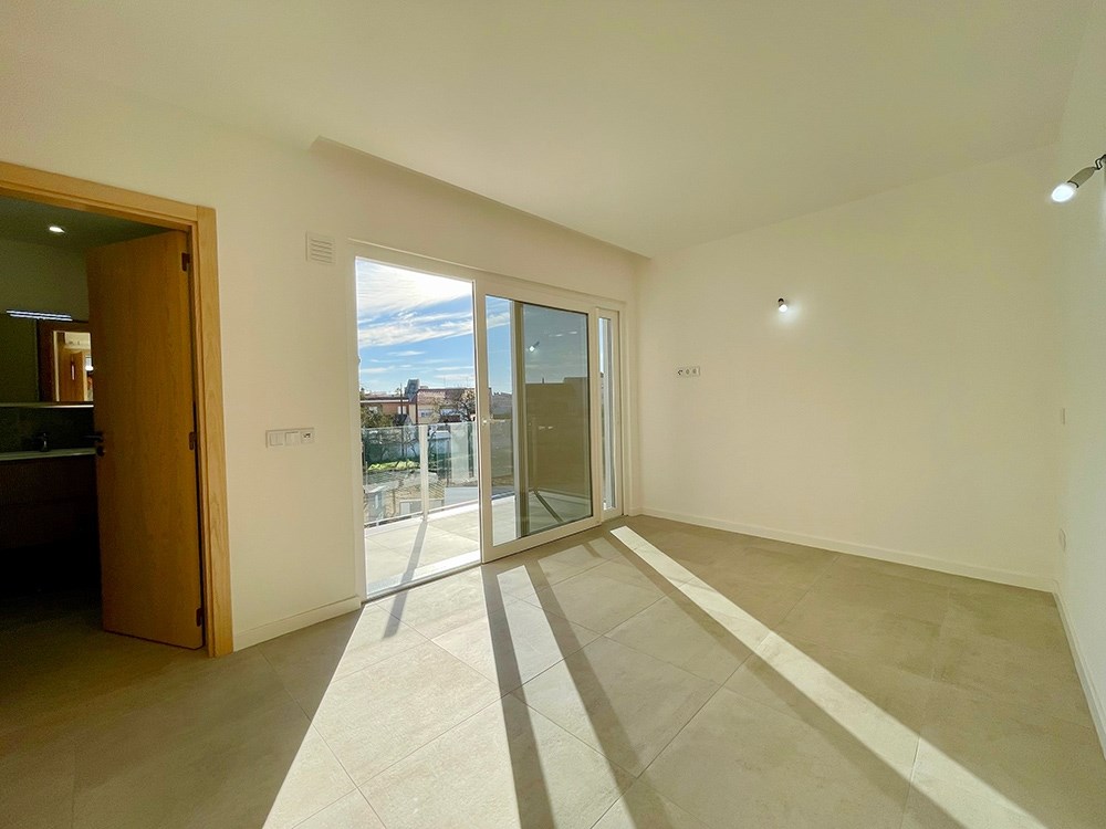 3 Bed, 3 Bath, HouseFor Sale, Lagos, Faro