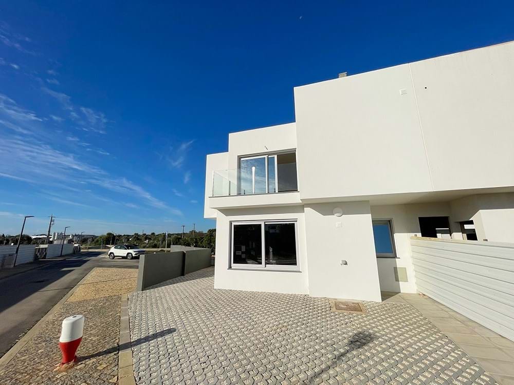 3 Bed, 3 Bath, HouseFor Sale, Lagos, Faro