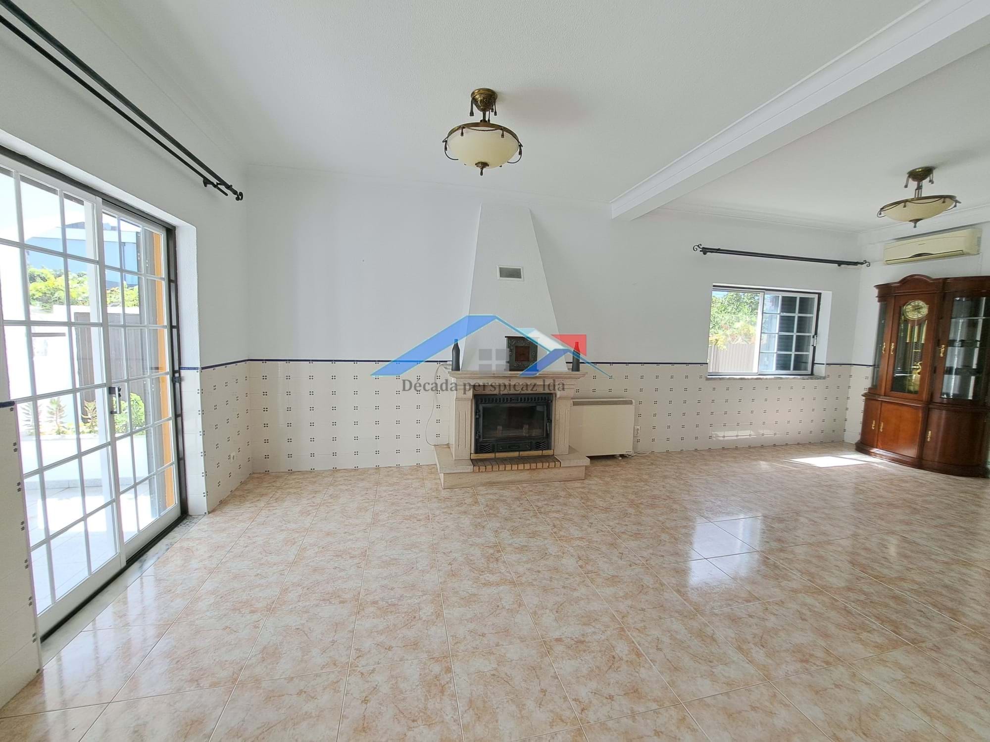 4 Bed, 4 Bath, HouseFor Sale, Seixal, Setubal, 2865-537