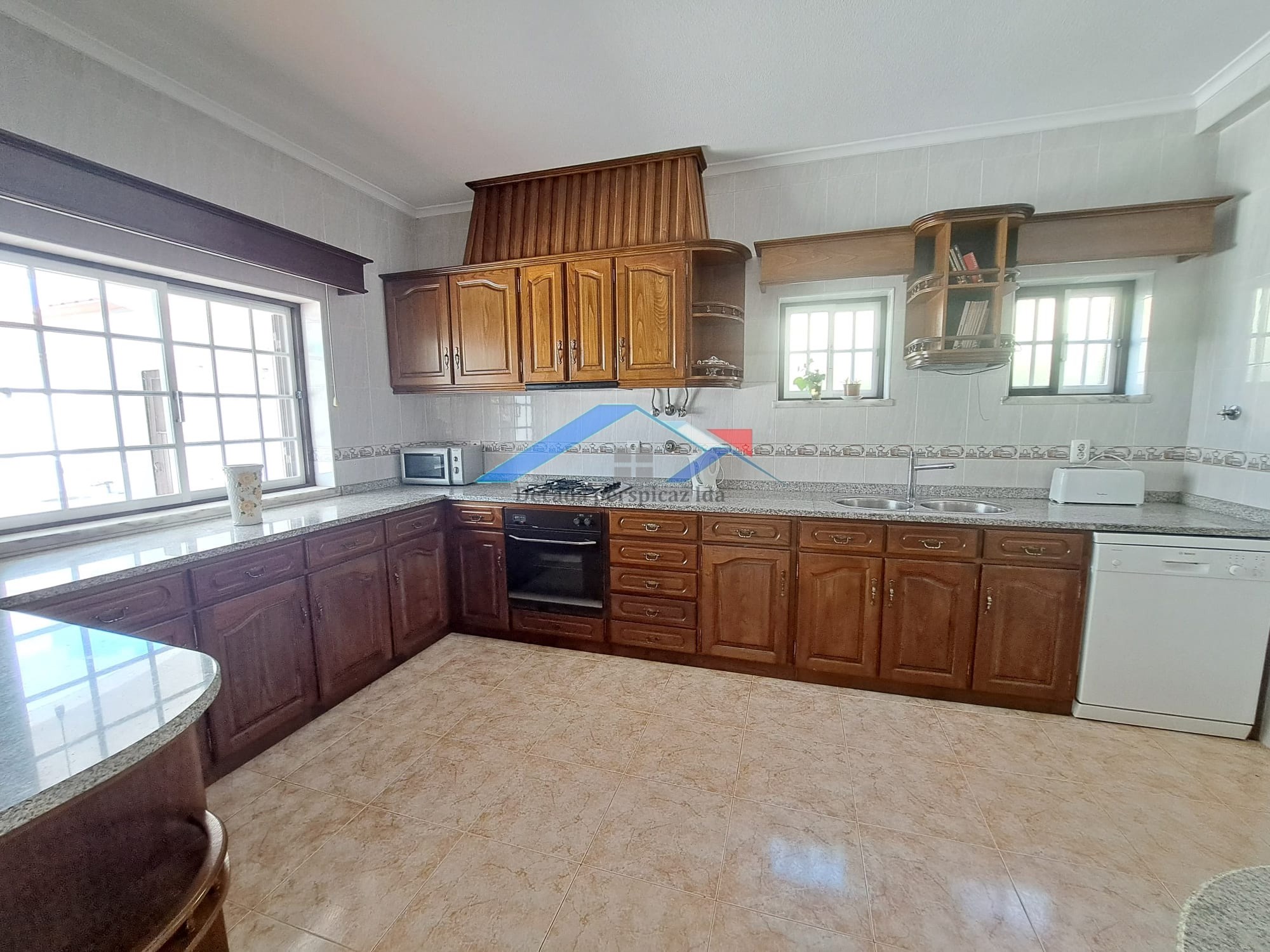 4 Bed, 4 Bath, HouseFor Sale, Seixal, Setubal, 2865-537