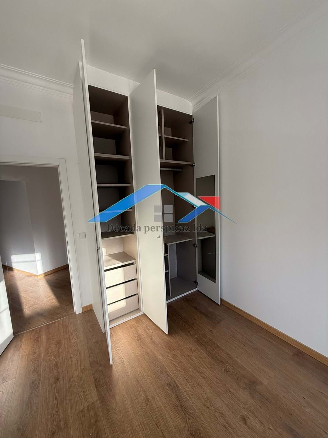 5 Bed, 2 Bath, ApartmentFor Sale, Lisboa, Lisboa, 1800-193