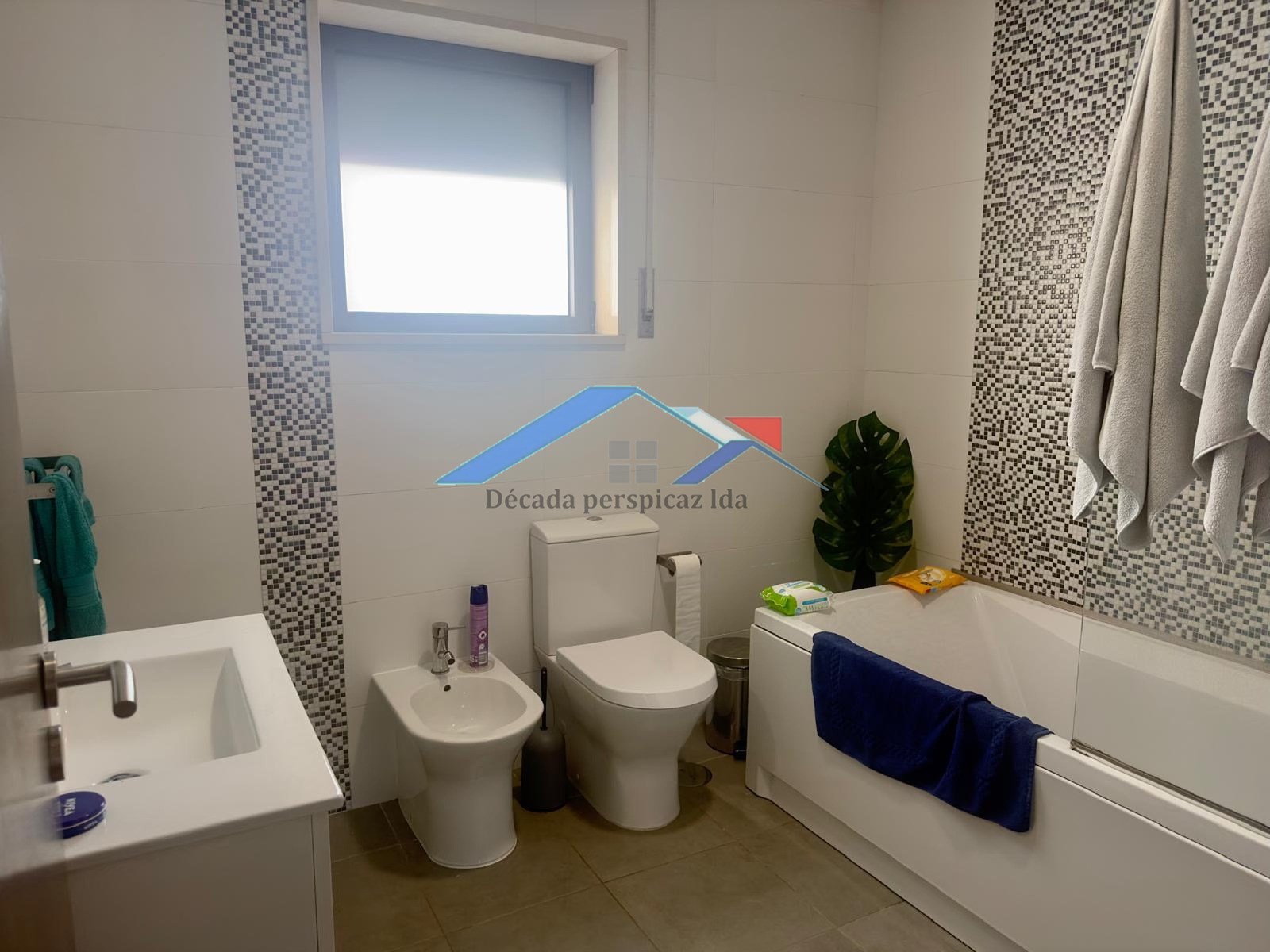 4 Bed, 2 Bath, HouseFor Sale, Santa Maria da Feira, Aveiro, 3700-483