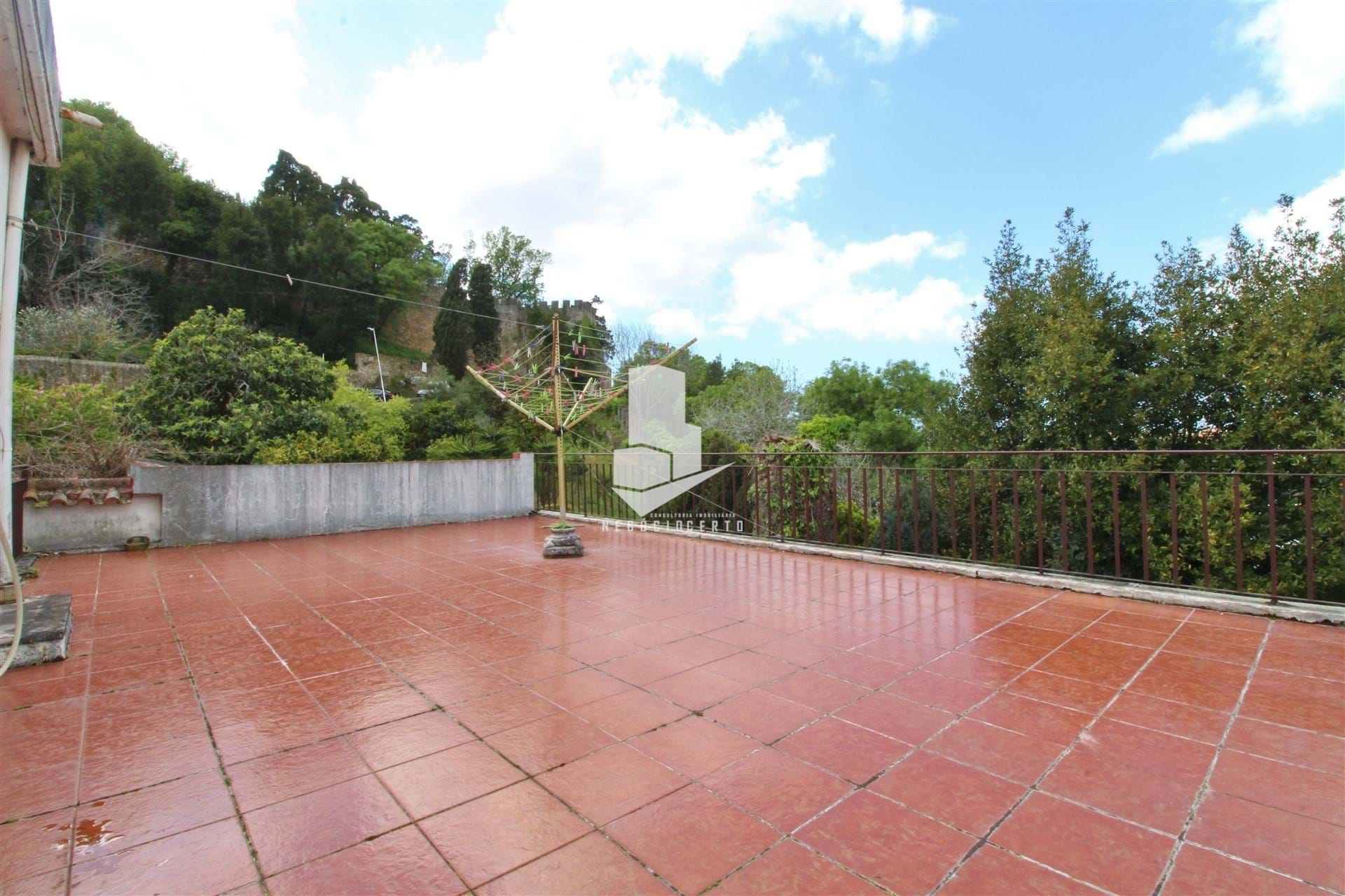 4 Bed, 2 Bath, HouseFor Sale, Leiria, Leiria, 2400-235