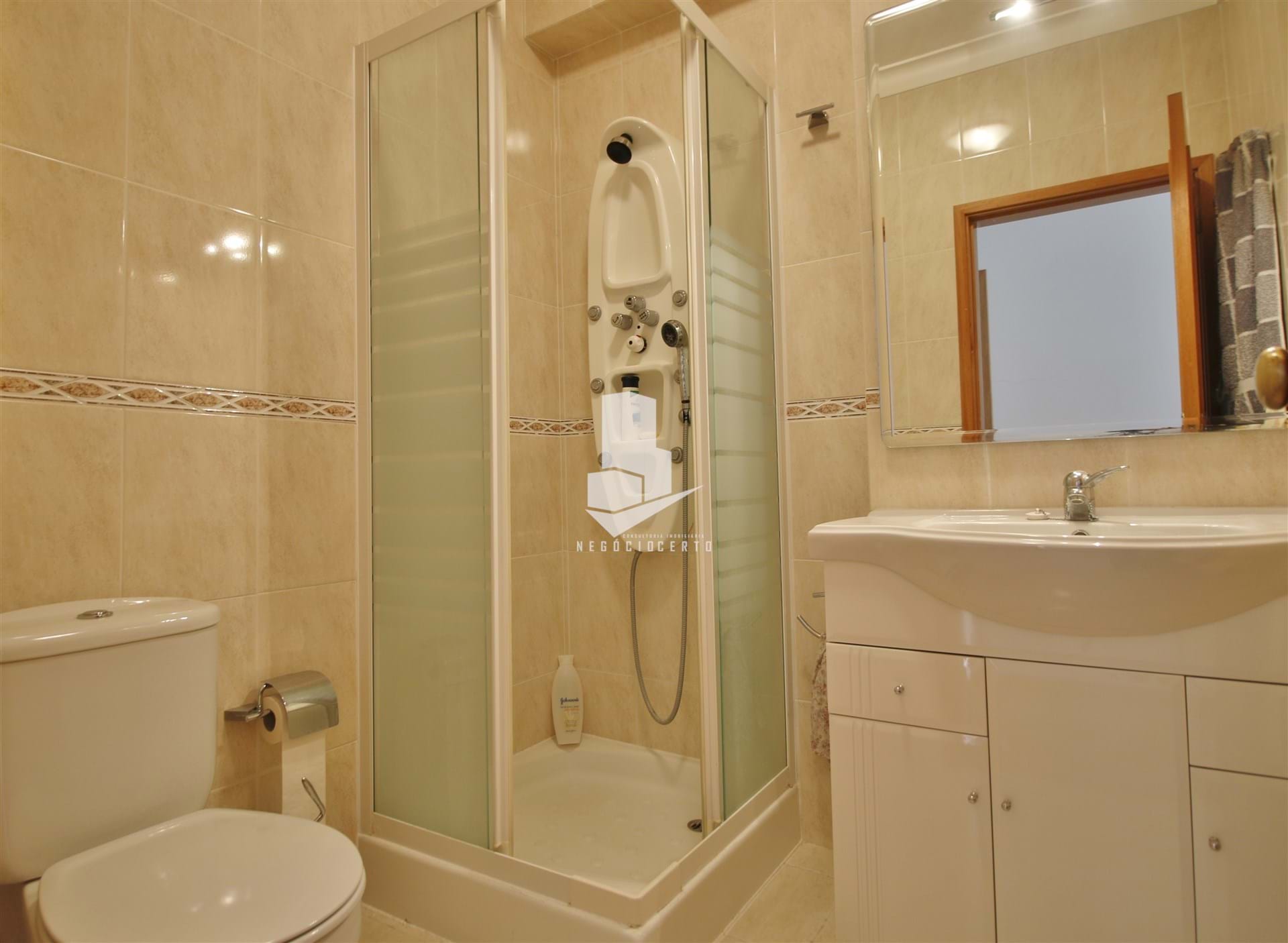 3 Bed, 2 Bath, ApartmentFor Sale, Leiria, Leiria, 2414-003