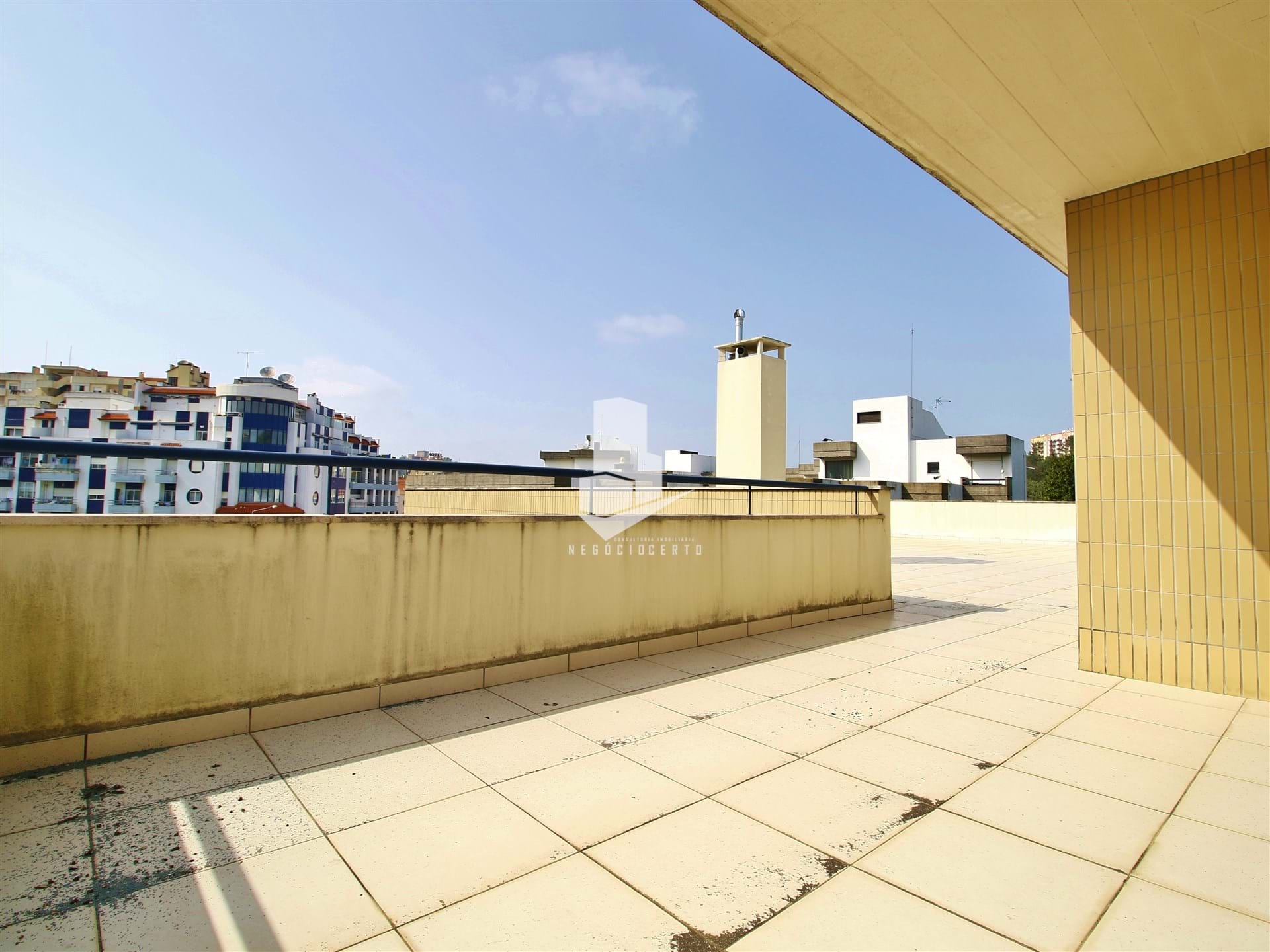 3 Bed, 2 Bath, ApartmentFor Sale, Leiria, Leiria, 2414-003