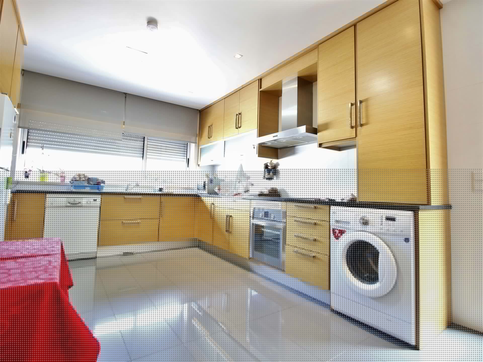 4 Bed, 3 Bath, HouseFor Sale, Leiria, Leiria