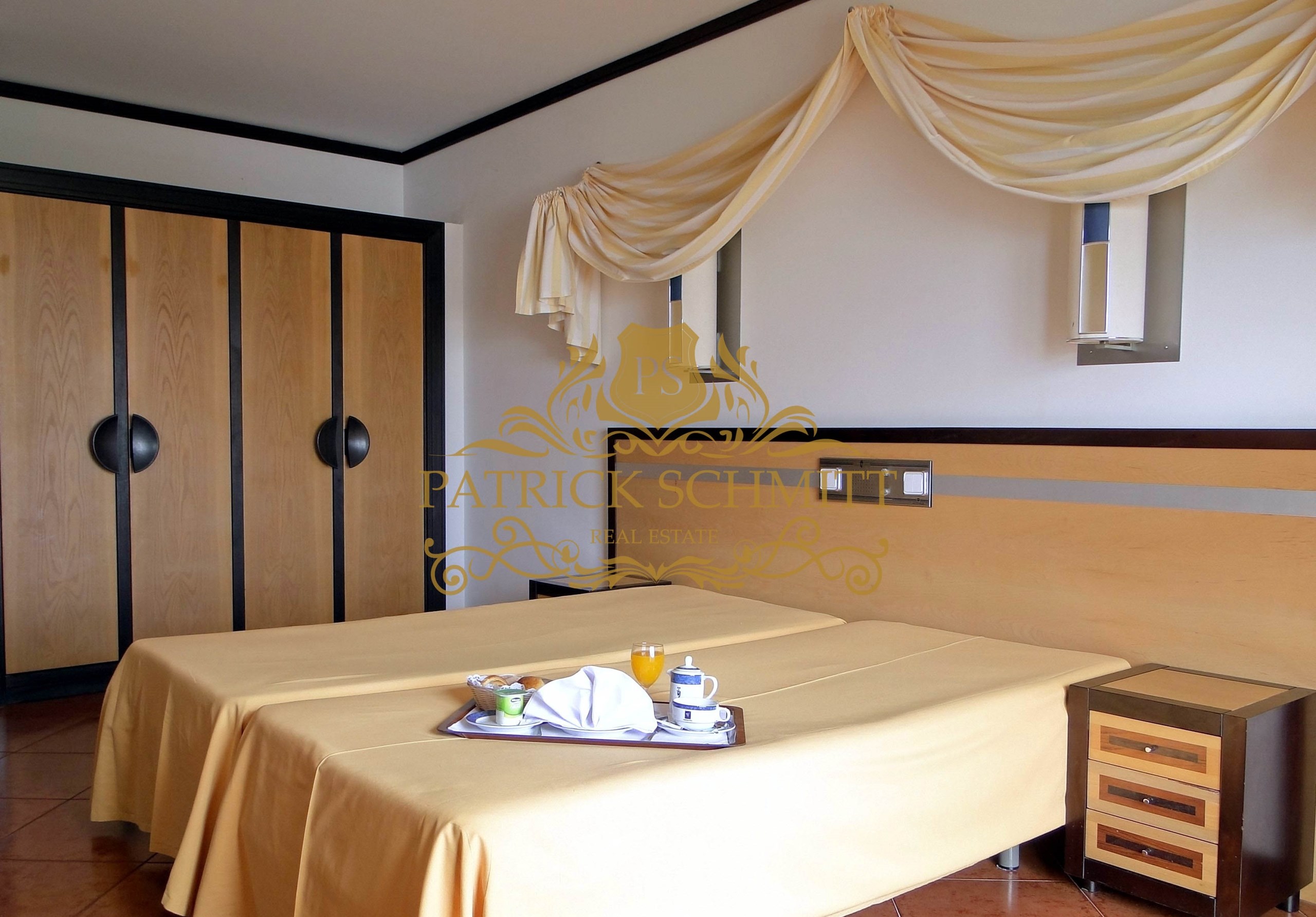 1 Bed, 1 Bath, ApartmentFor Sale, Albufeira, Faro, 8200