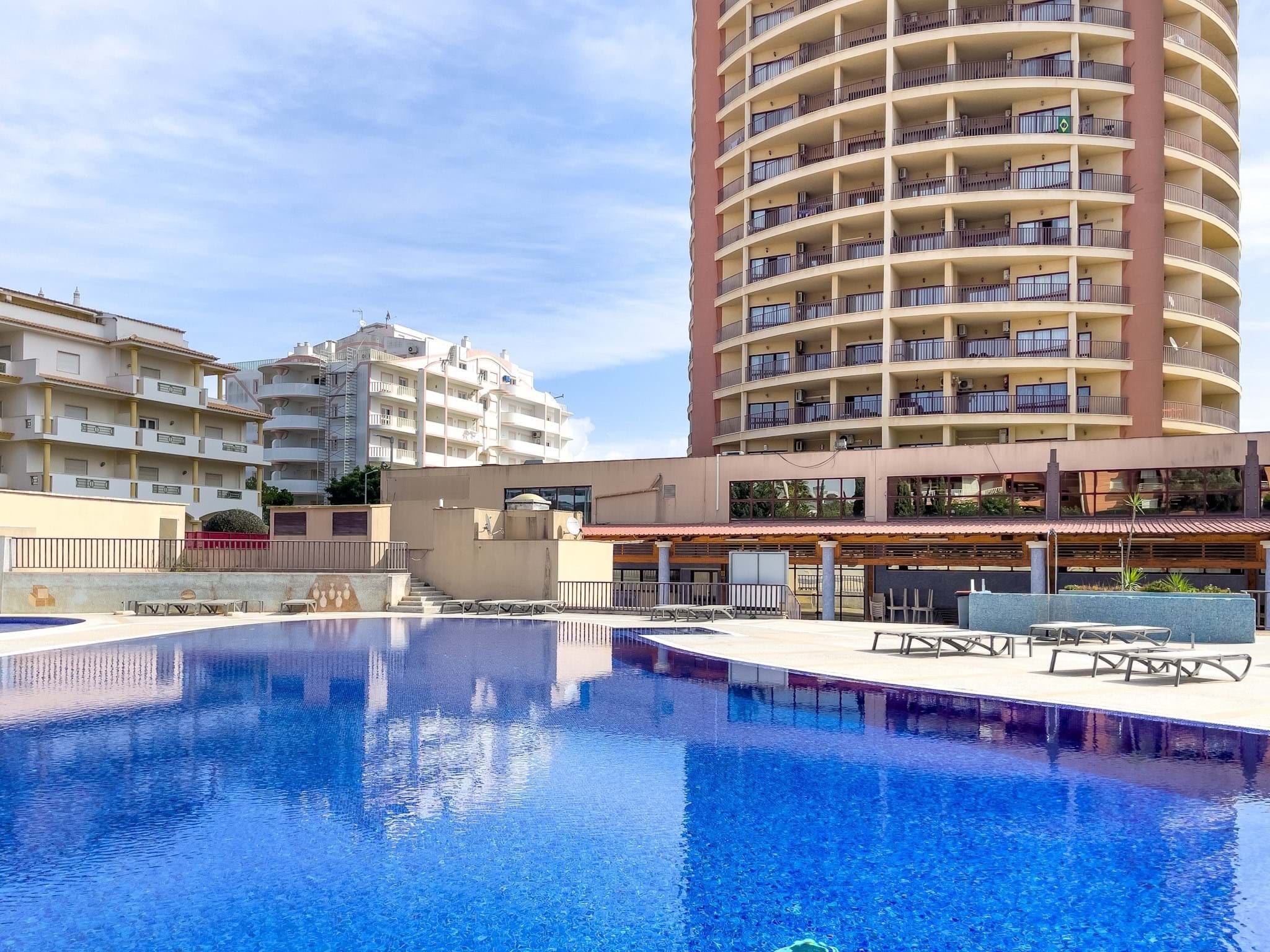 1 Bed, 1 Bath, ApartmentFor Sale, Praia da Rocha, Portimão, Faro, 8500-801