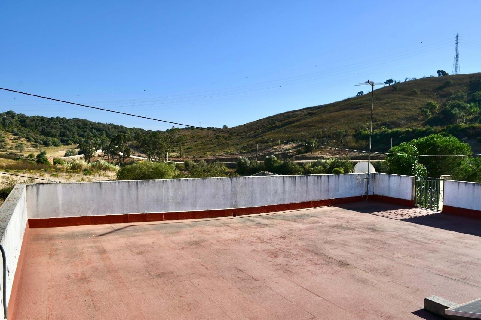 3 Bed, 2 Bath, HouseFor Sale, Portimao, Faro, 8500-132