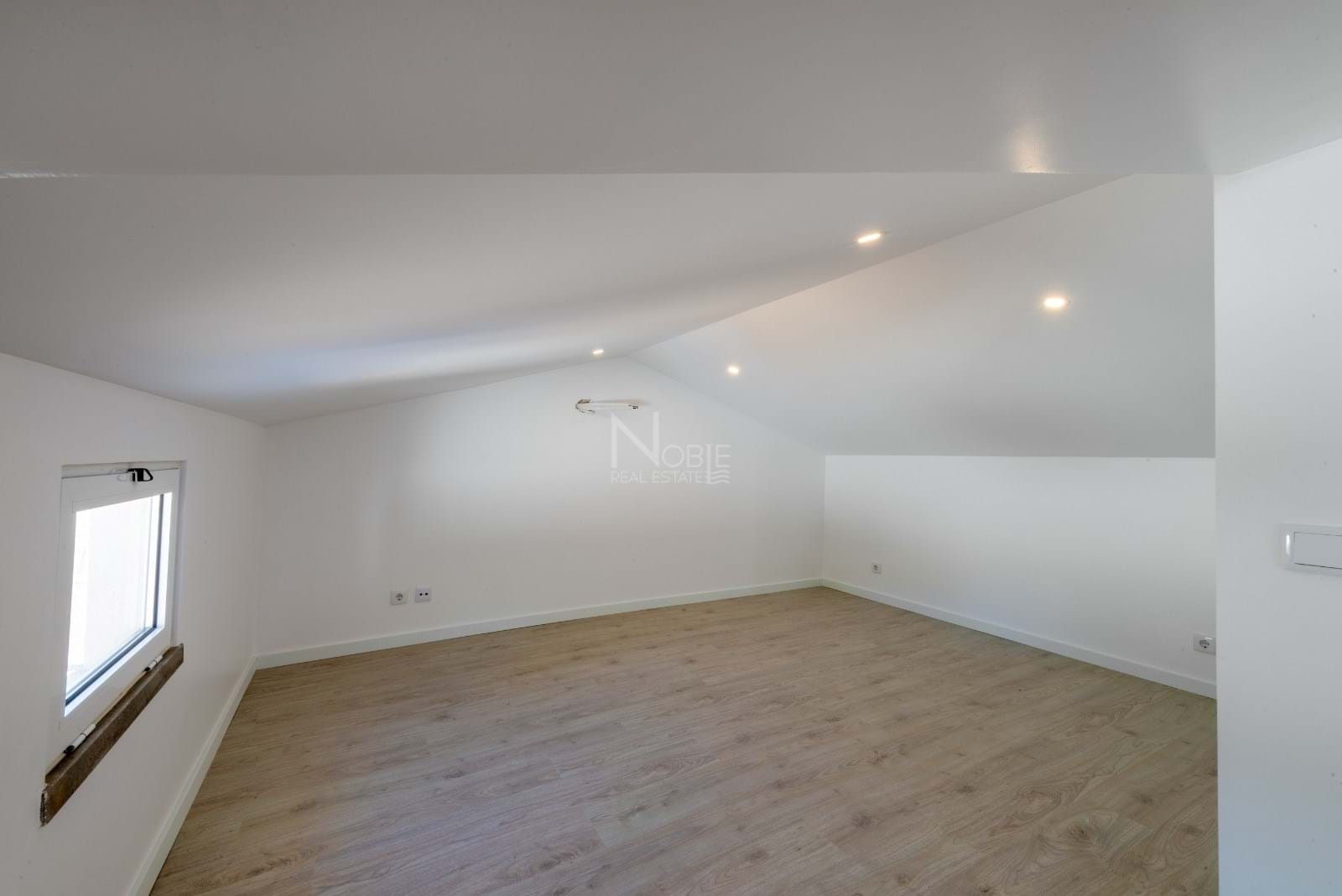 4 Bed, 2 Bath, HouseFor Sale, Lagoa, Faro