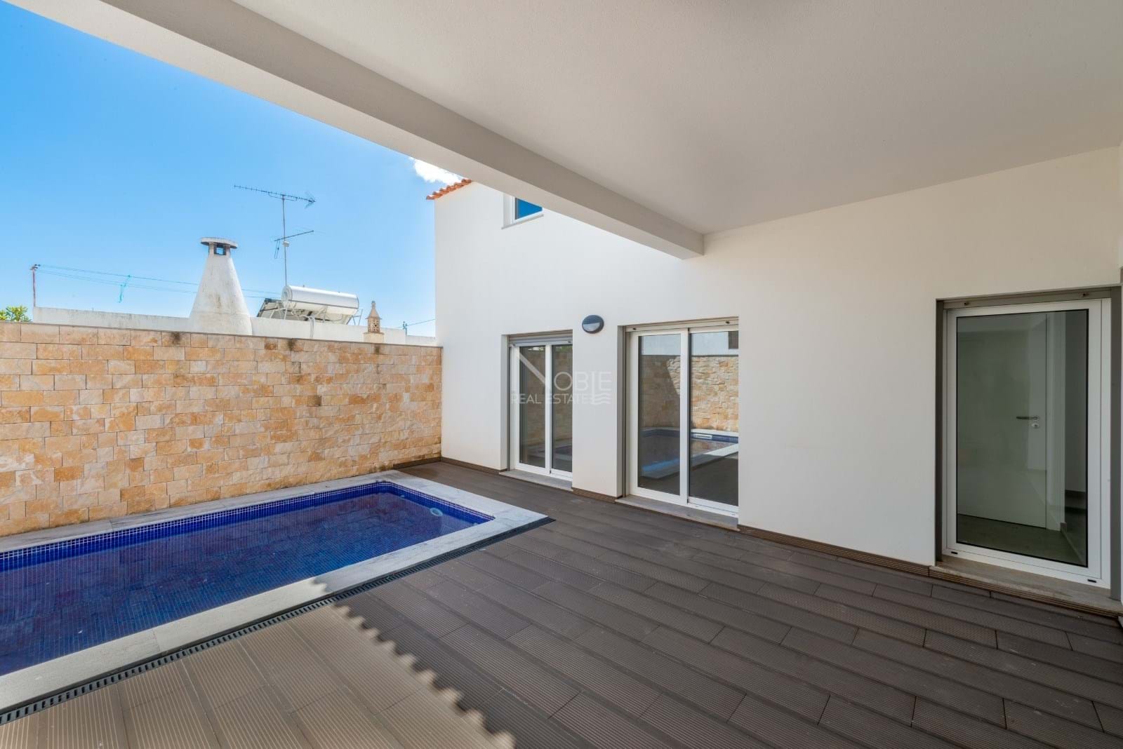 4 Bed, 2 Bath, HouseFor Sale, Lagoa, Faro