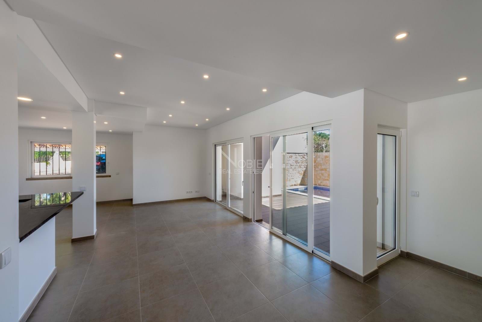 4 Bed, 2 Bath, HouseFor Sale, Lagoa, Faro