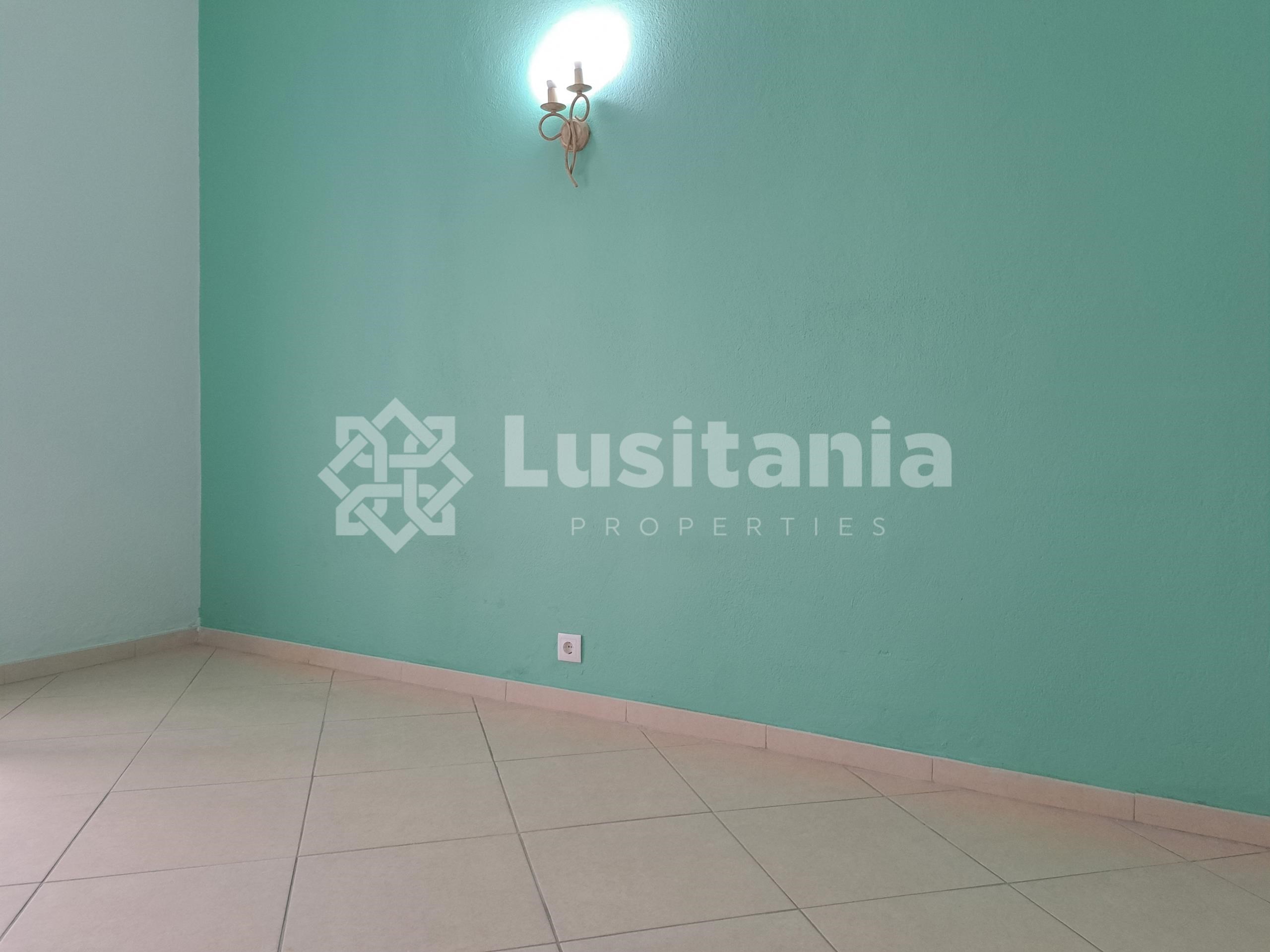 2 Bed, 2 Bath, ApartmentFor Sale, Quarteira, Loulé, Faro, 8125-507
