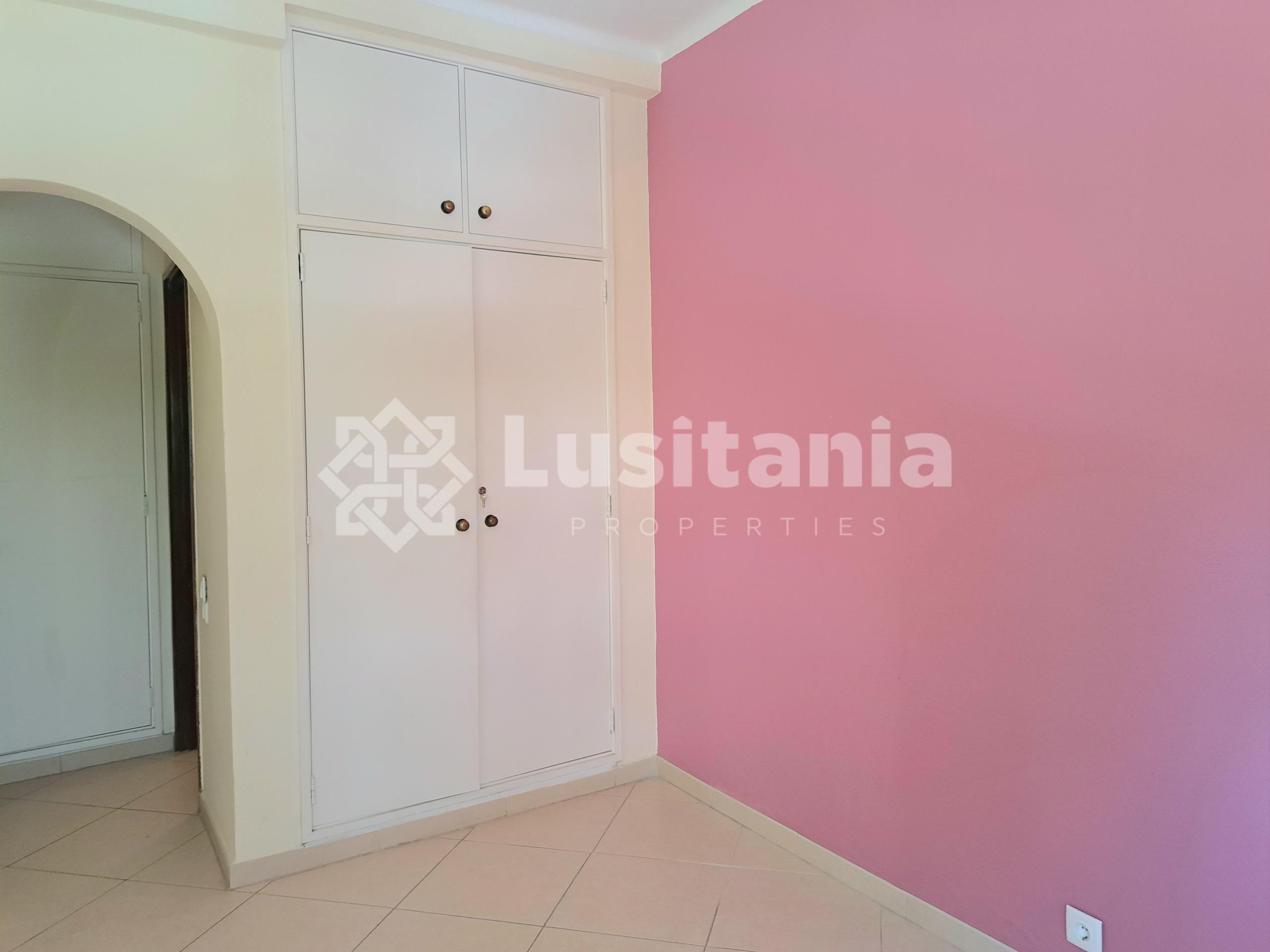 2 Bed, 2 Bath, ApartmentFor Sale, Quarteira, Loulé, Faro, 8125-507