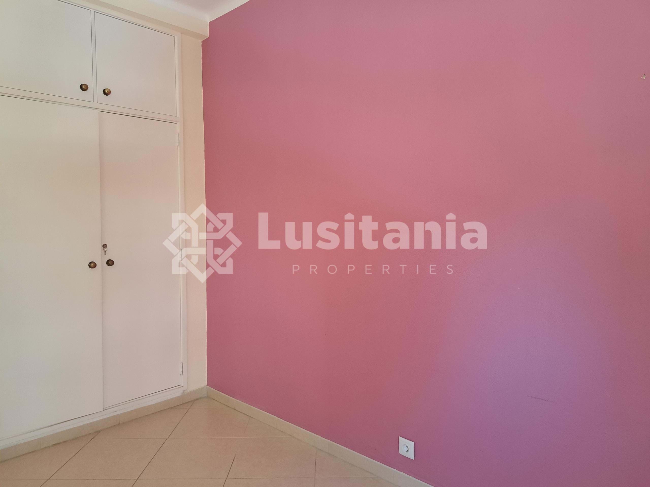 2 Bed, 2 Bath, ApartmentFor Sale, Quarteira, Loulé, Faro, 8125-507